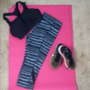 3/$15 Women’s Under Armour workout leggings